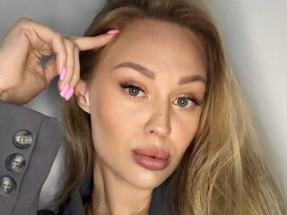 camgirl showing tits MiaGracey