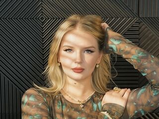 cam slut video chat MiaLloydy