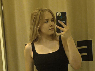 masturbating girl MolliMcDaniel