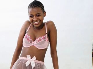 naked girl with cam fingering NaomiBrookes