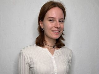 camgirl masturbating with dildo OdellBretana