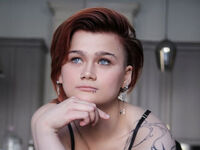 free livecam PeachAveline