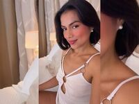 webcamgirl PerlaMoonroe