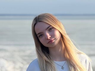 cam strip tease RaguelMetenosky