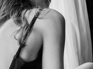 chat room live webcam RemaRoy