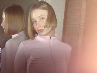 fingering webcam girl RosinaHeverley