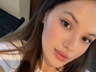 live chatroom SantinaHeckle