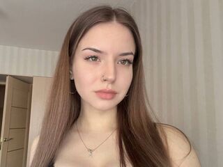 nude gamgirl SenaidaRowson