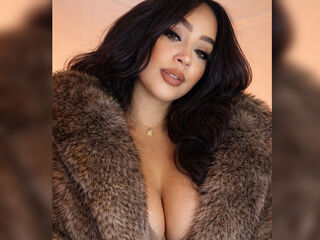 naked girl with webcam fingering SharlinMoreva