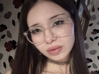 free chat room ShennaUmali