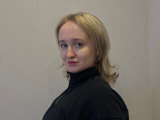 free chat room SuzannKernes