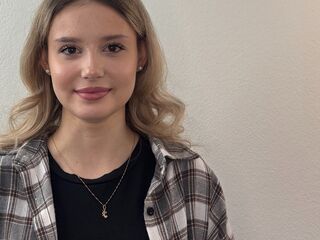 shaved pussy webcam TanyaPanah