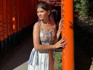 naked girl with webcam ThuAllin