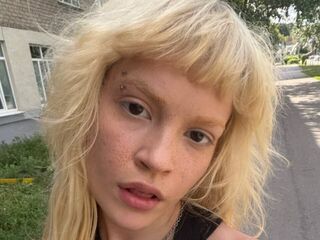 camwhore shaved pussy WilliaMarquart
