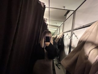 MistressLouUK
